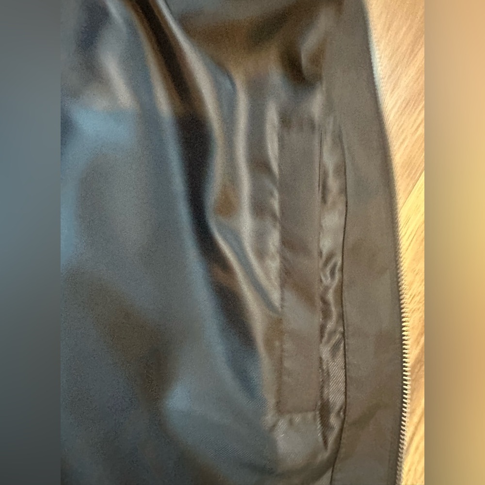 Banana Republic Men's Black Lightweight Jacket - Picture 5 of 5
